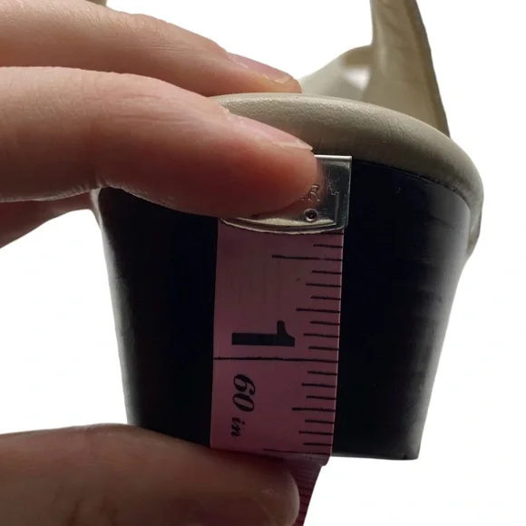 SAS Womens Shoes Suntimer Sandals Sz 10 Slim Ivory White Leather Heeled Comfort - Picture 11 of 12